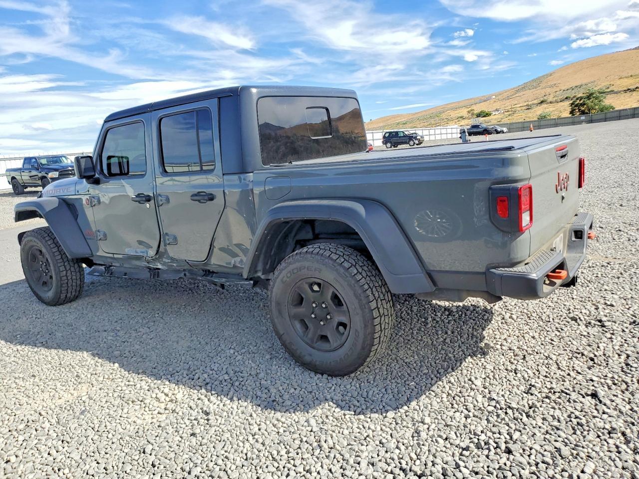2021 Jeep Gladiator Mojave - zdjęcie 2