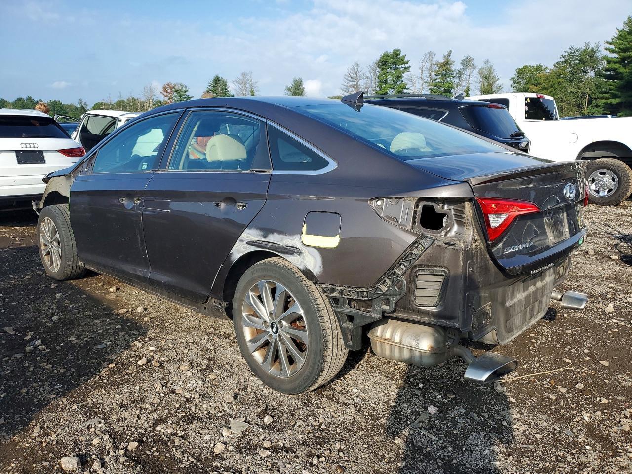 2015 Hyundai Sonata Sport - zdjęcie 2