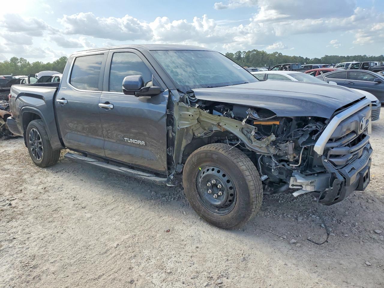 2026 Toyota Tundra Crewmax Limited - zdjęcie 4