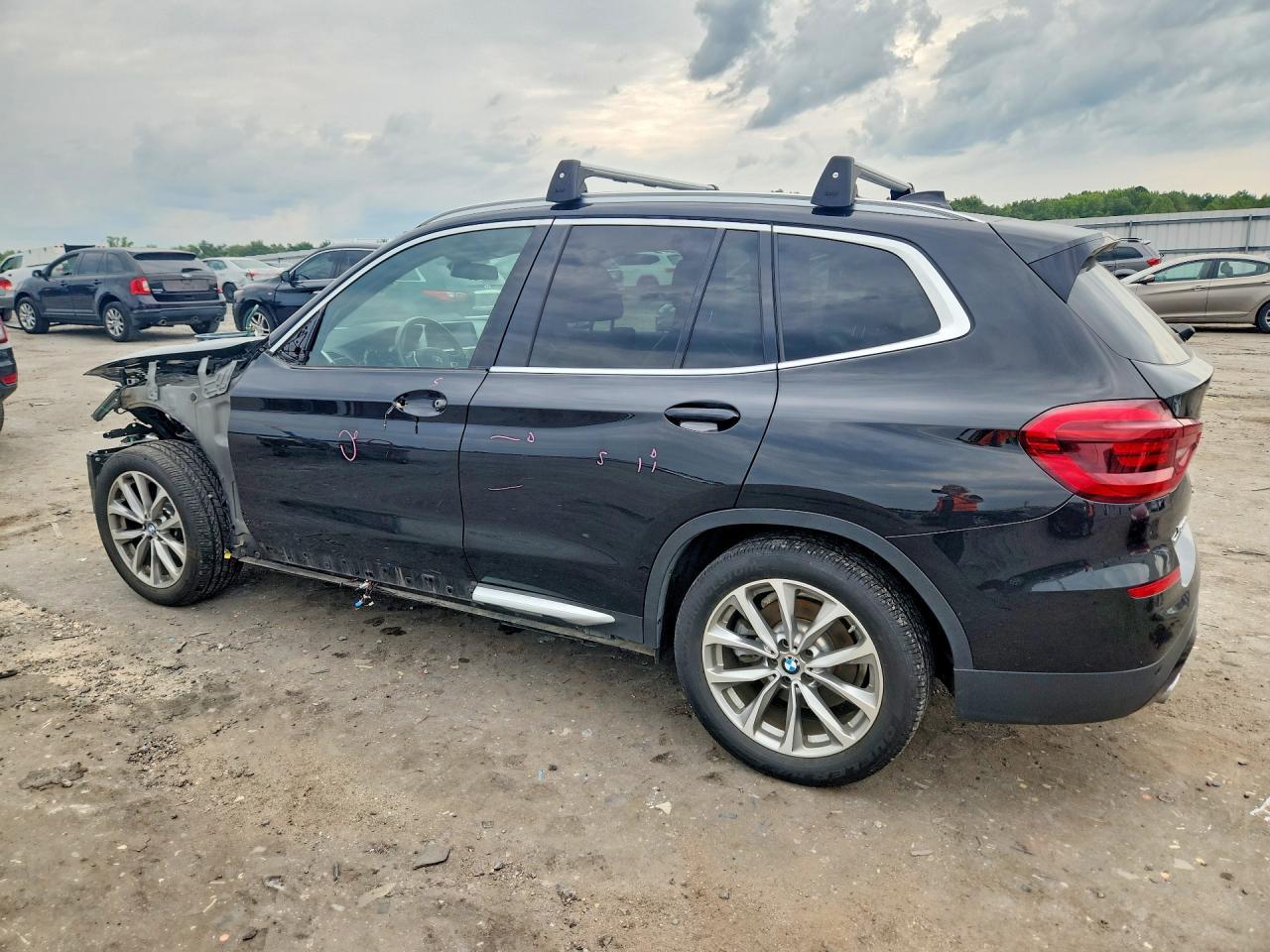 2019 BMW X3 xDrive30I - zdjęcie 2