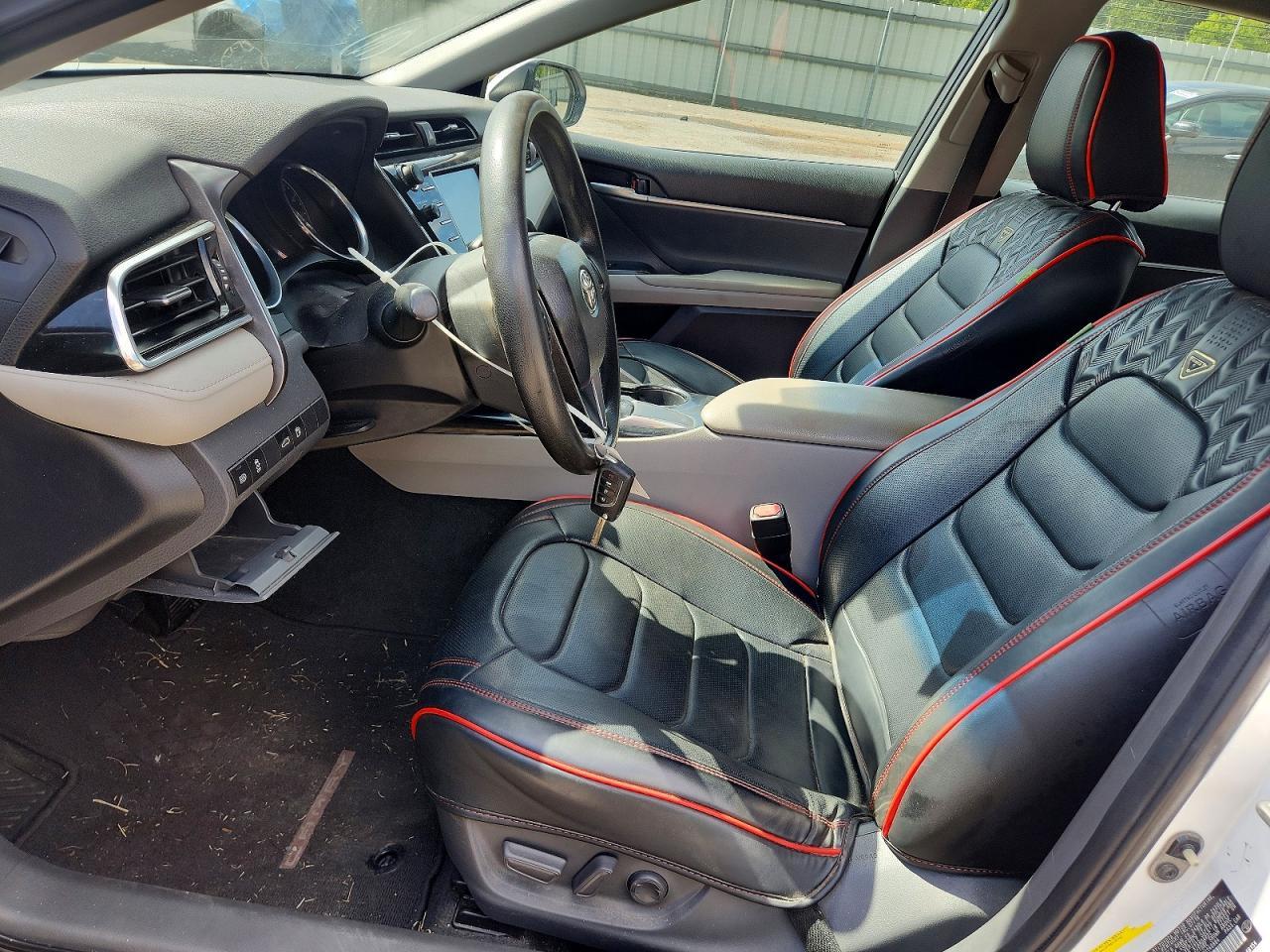 2018 Toyota Camry Le - zdjęcie 7