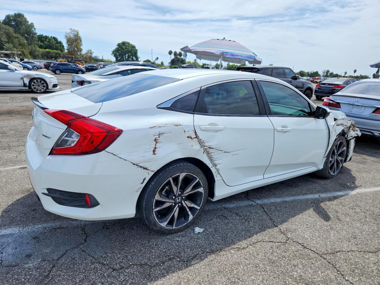 2021 Honda Civic Sport - zdjęcie 3