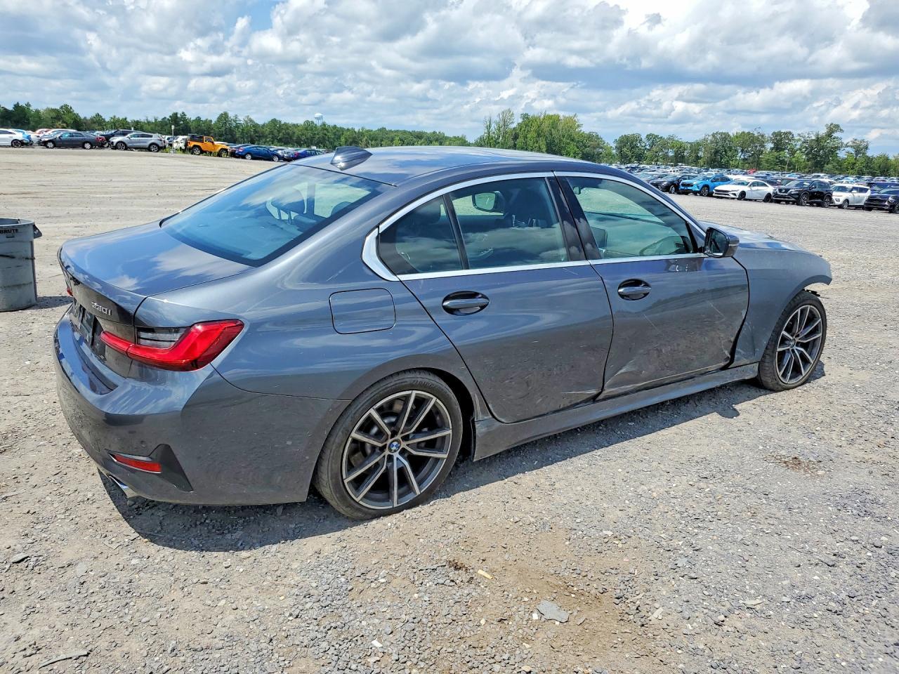 BMW Seria 3 - zdjęcie 3