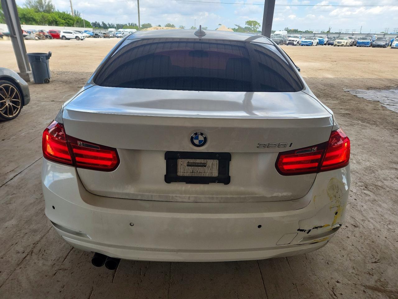 2015 BMW 328 I - zdjęcie 6