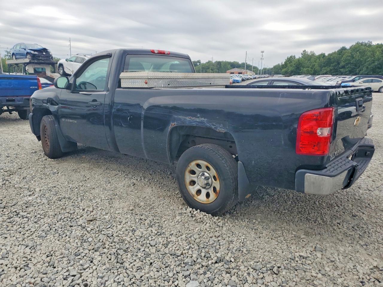 2013 Chevrolet Silverado C1500 - zdjęcie 2