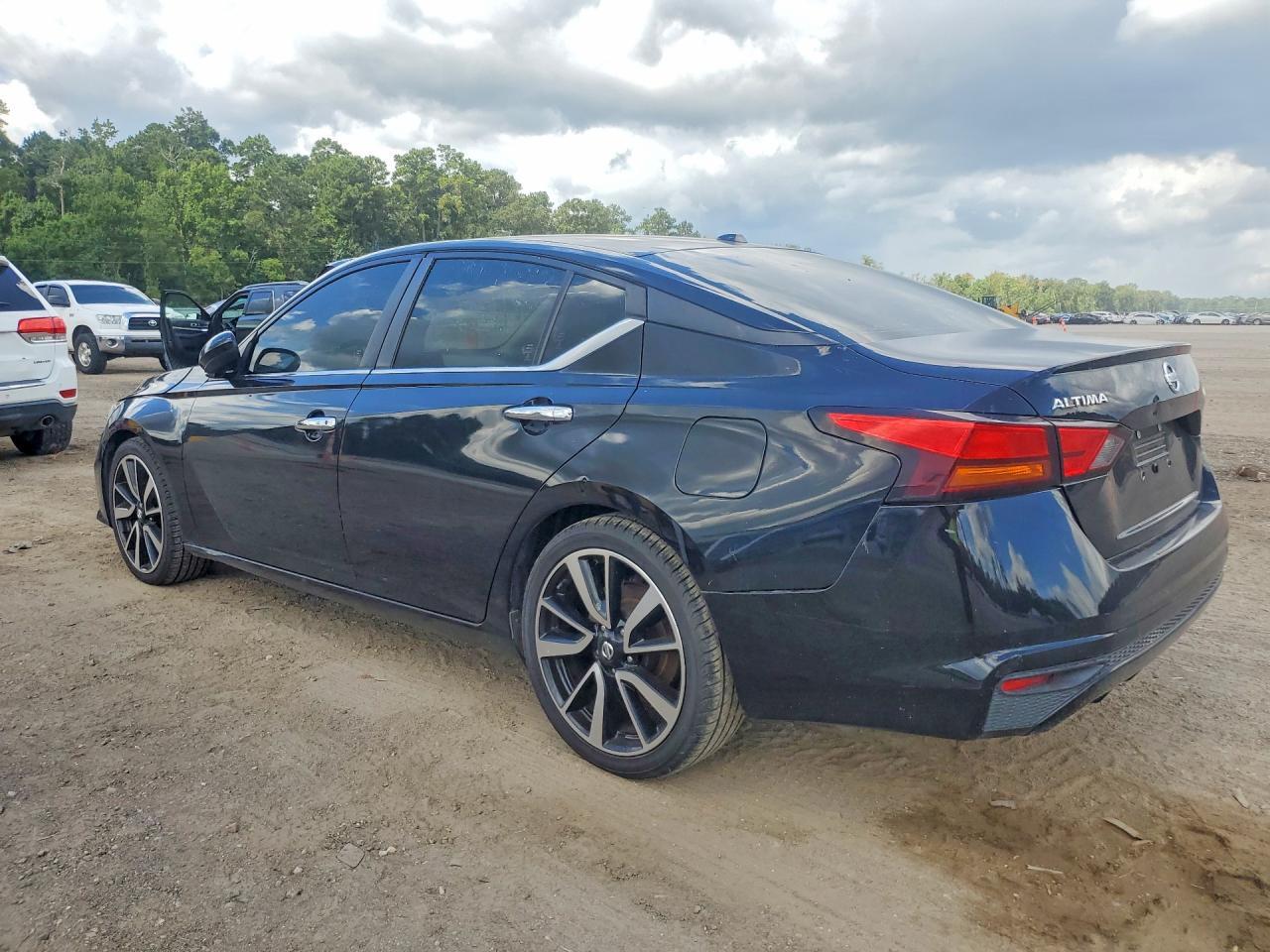 2020 Nissan Altima S - zdjęcie 2