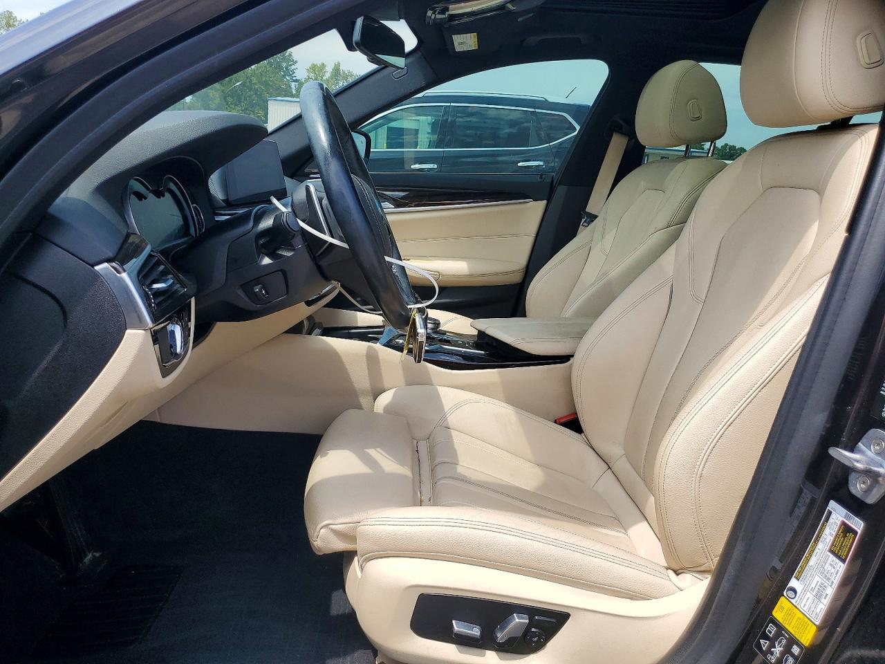 2019 BMW Seria 5 530i - zdjęcie 7