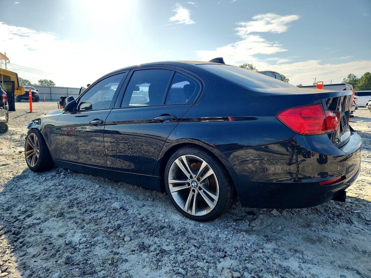 2013 BMW 335 I - zdjęcie 2