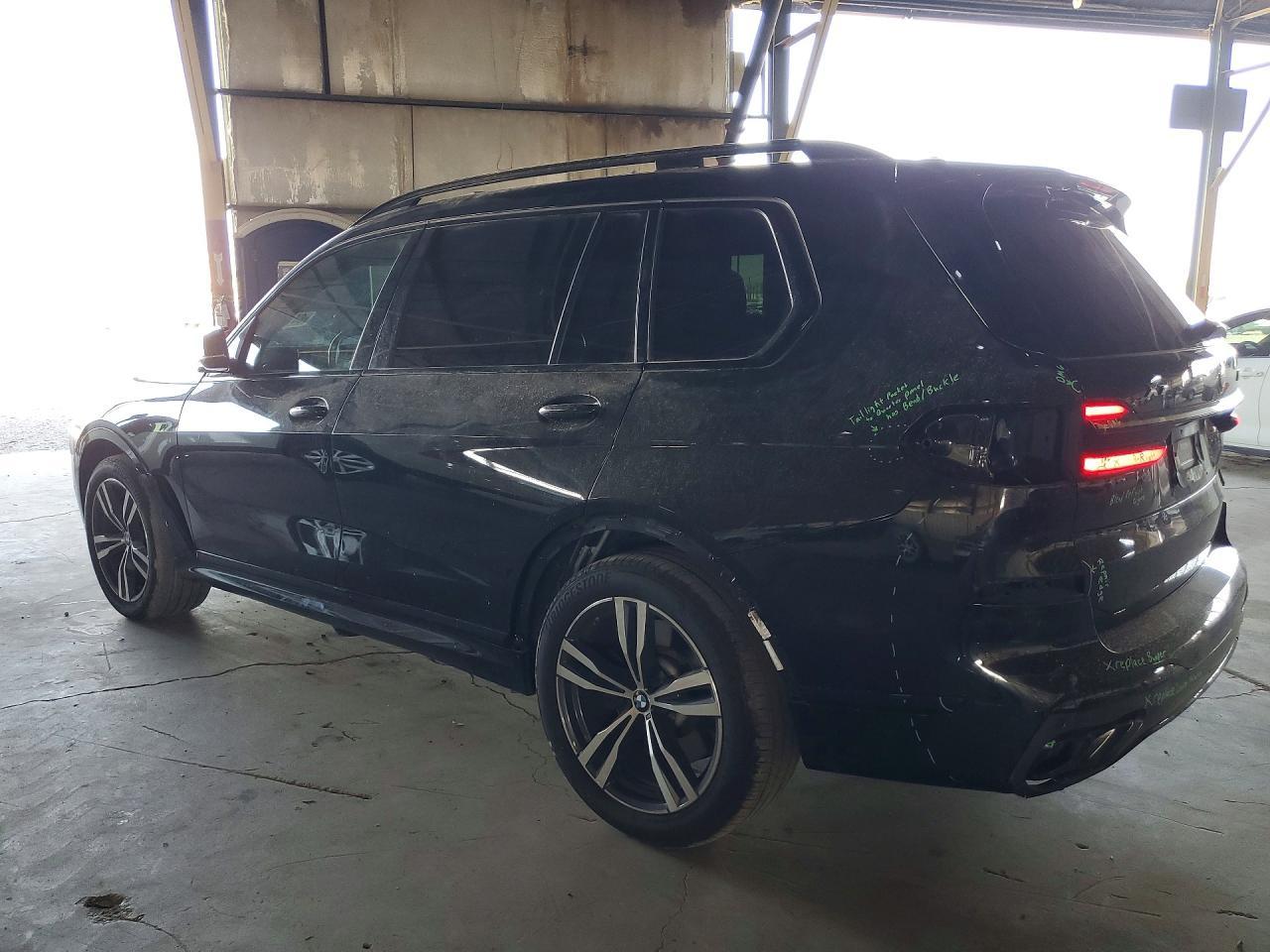 2023 BMW X7 M60I - zdjęcie 2