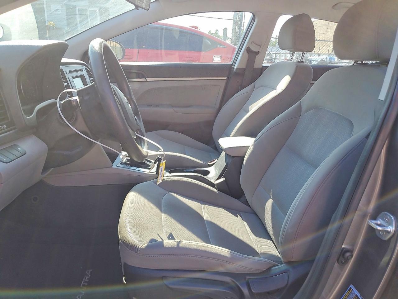 2018 Hyundai Elantra Se - zdjęcie 7