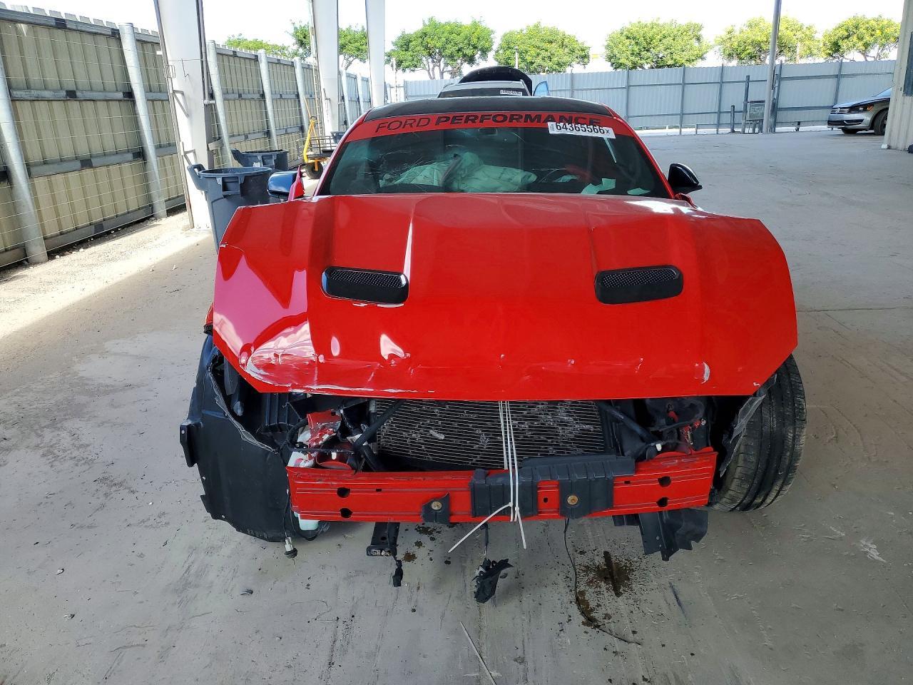 2019 Ford Mustang - zdjęcie 5
