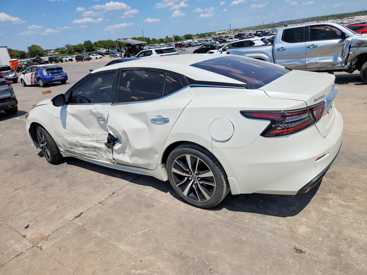 2021 Nissan Maxima Sv - zdjęcie 2