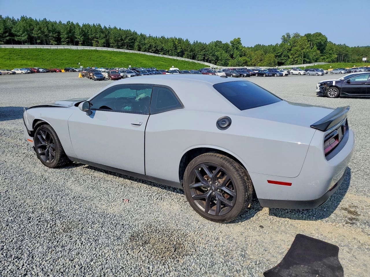 2022 Dodge Challenger Sxt - zdjęcie 2