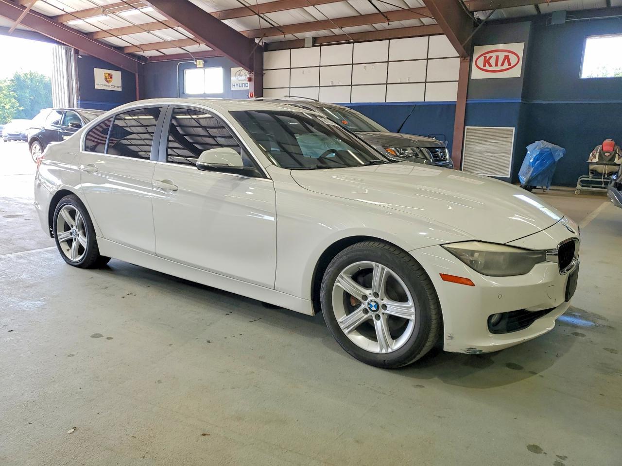 2015 BMW 328 I - zdjęcie 4