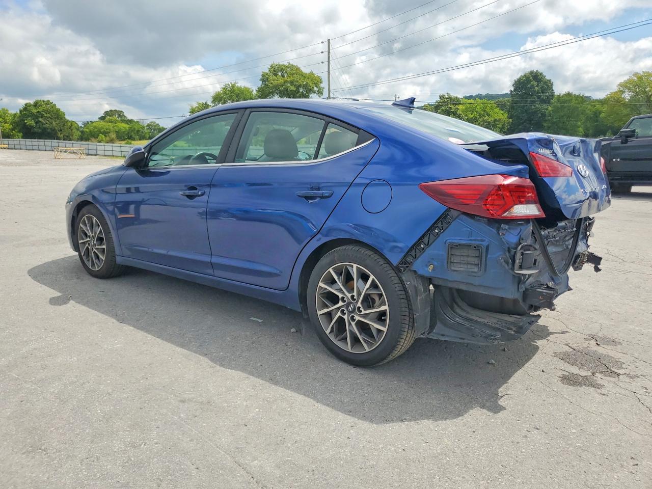 2020 Hyundai Elantra Limited - zdjęcie 2