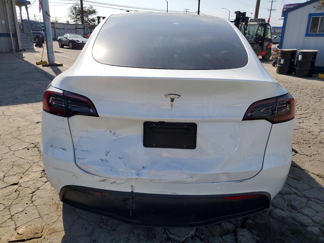 2025 Tesla Model Y - zdjęcie 6