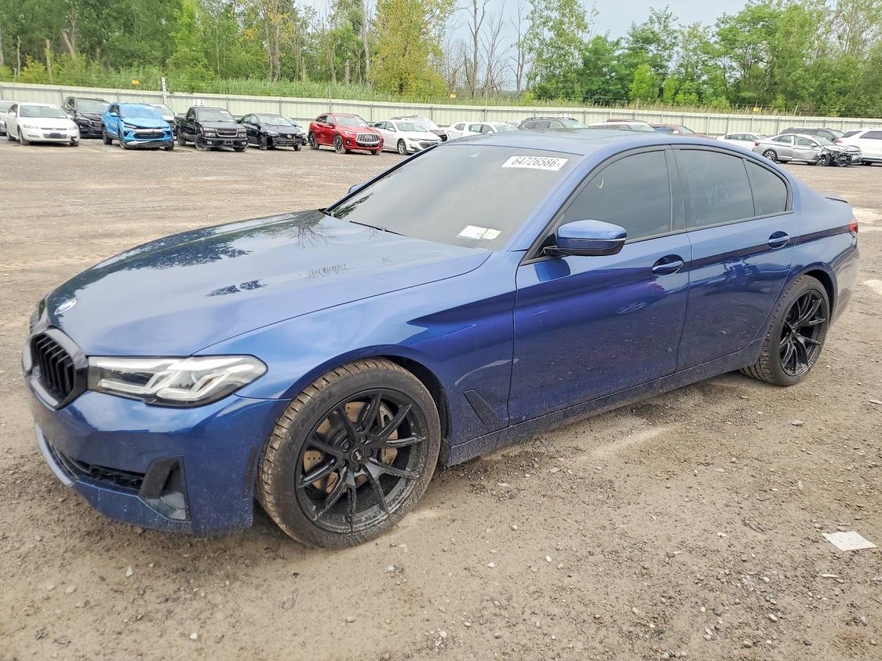2022 BMW Seria 5 540i - zdjęcie główne