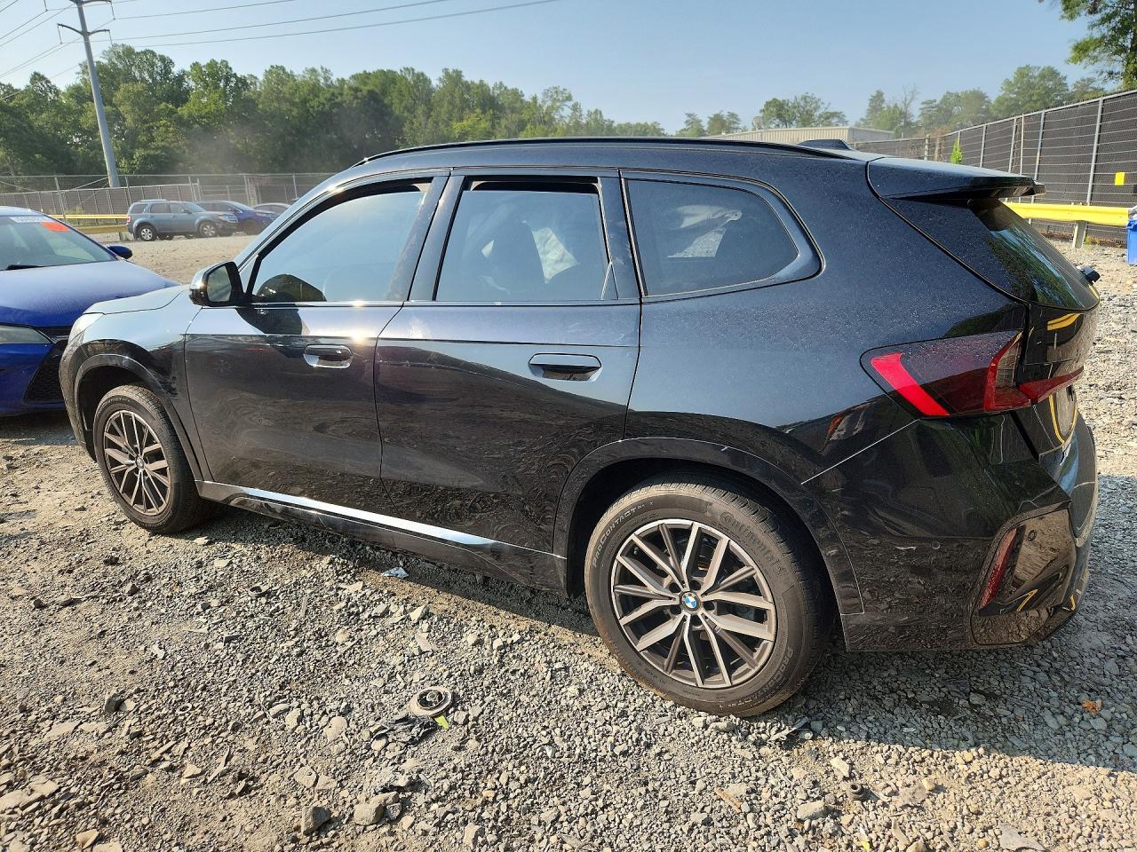2023 BMW X1 xDrive28I - zdjęcie 2