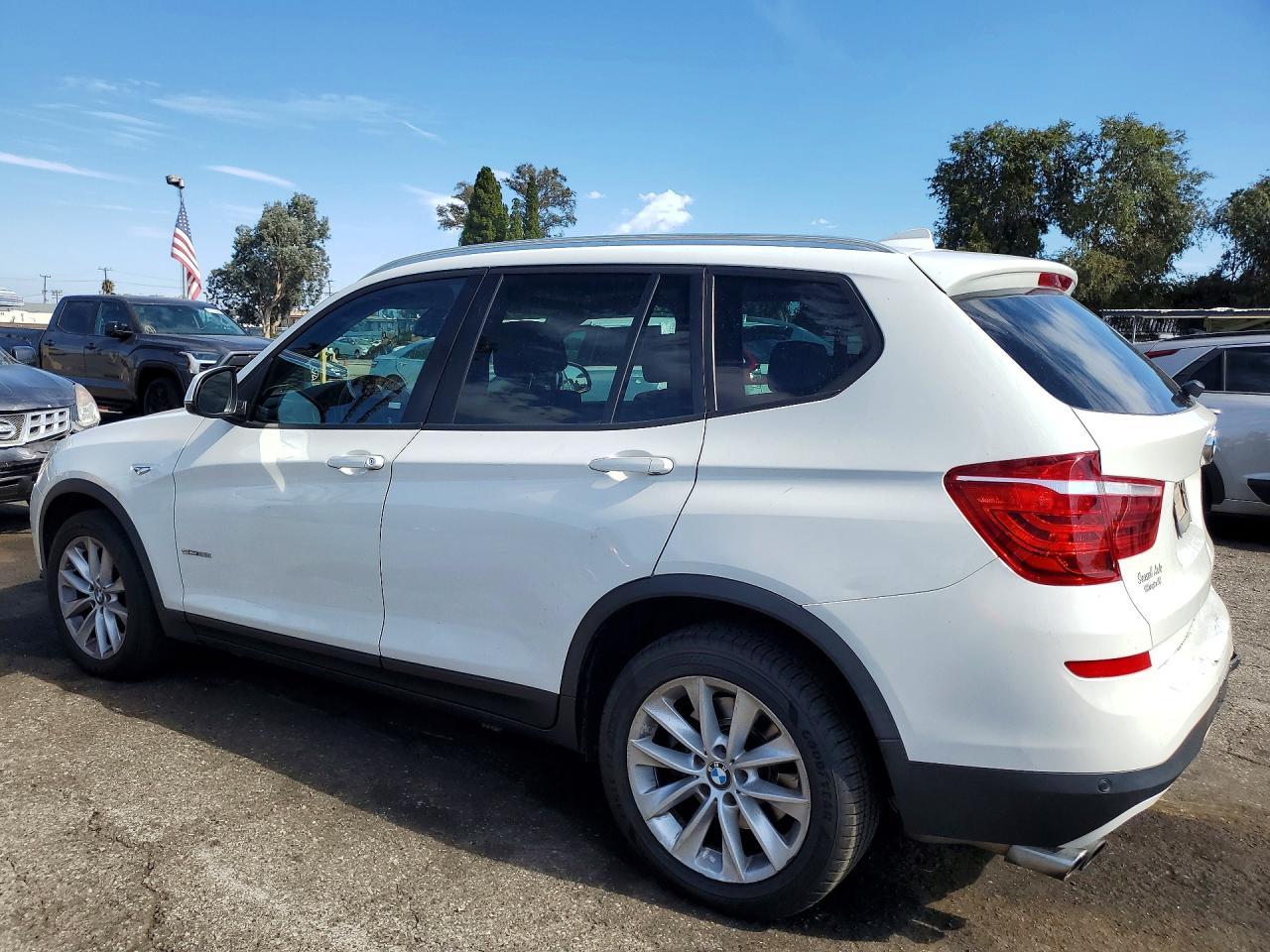 2017 BMW X3 Sdrive28I - zdjęcie 2