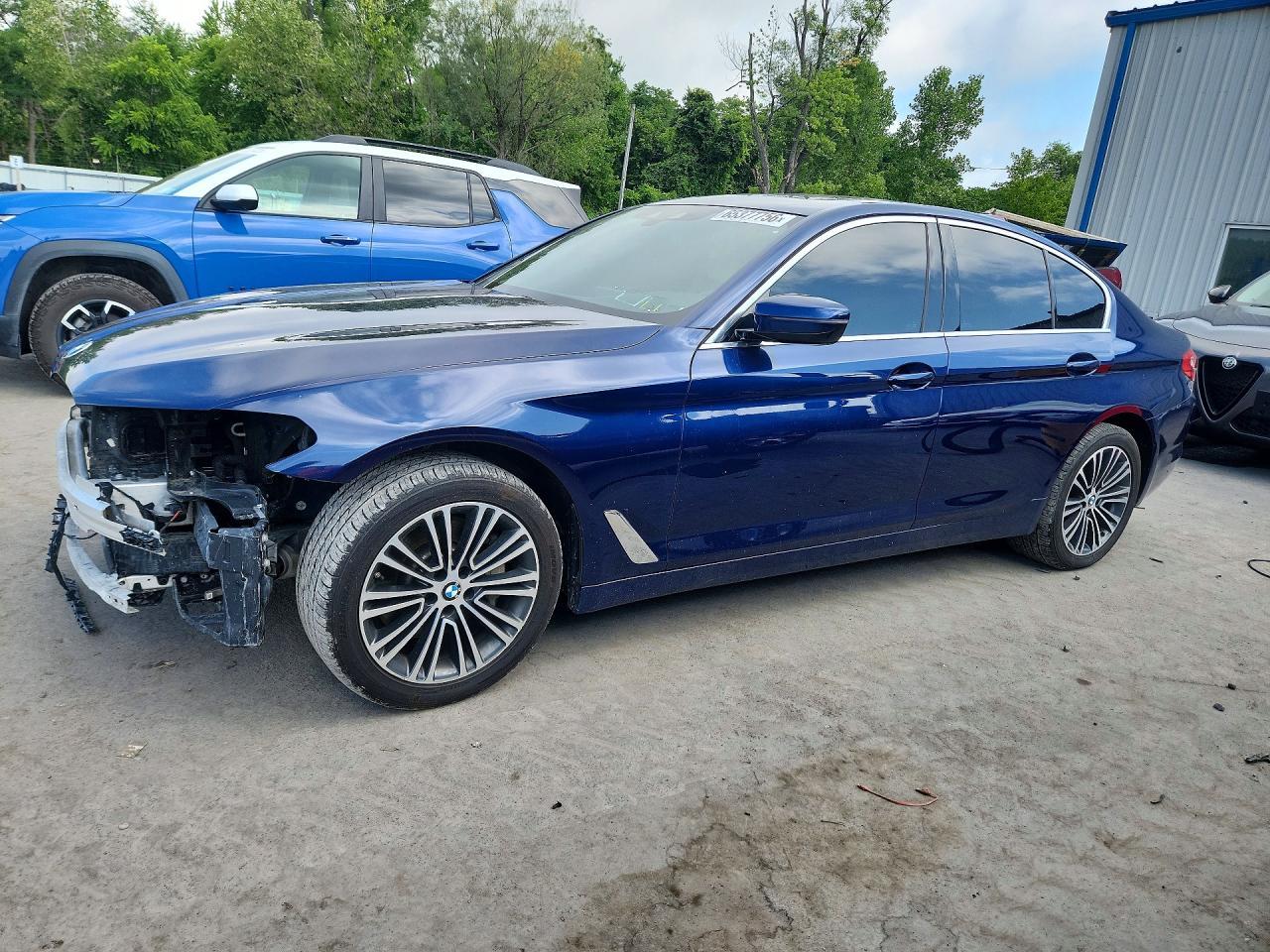 2020 BMW Seria 5 530i - zdjęcie główne