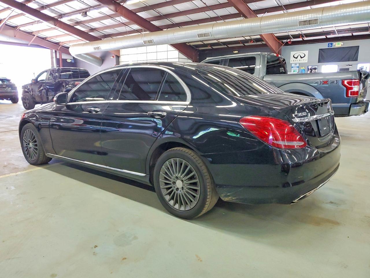 2015 Mercedes-Benz C 300 4Matic - zdjęcie 2