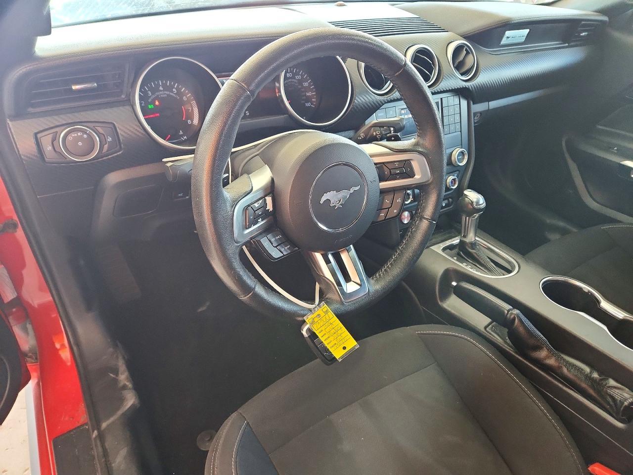 2019 Ford Mustang - zdjęcie 8