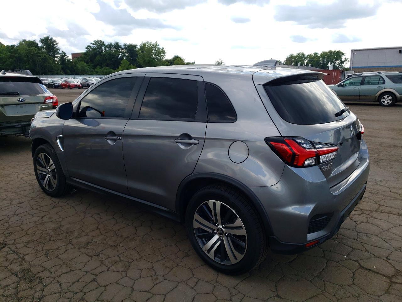 2021 Mitsubishi Outlander Sport Es - zdjęcie 2