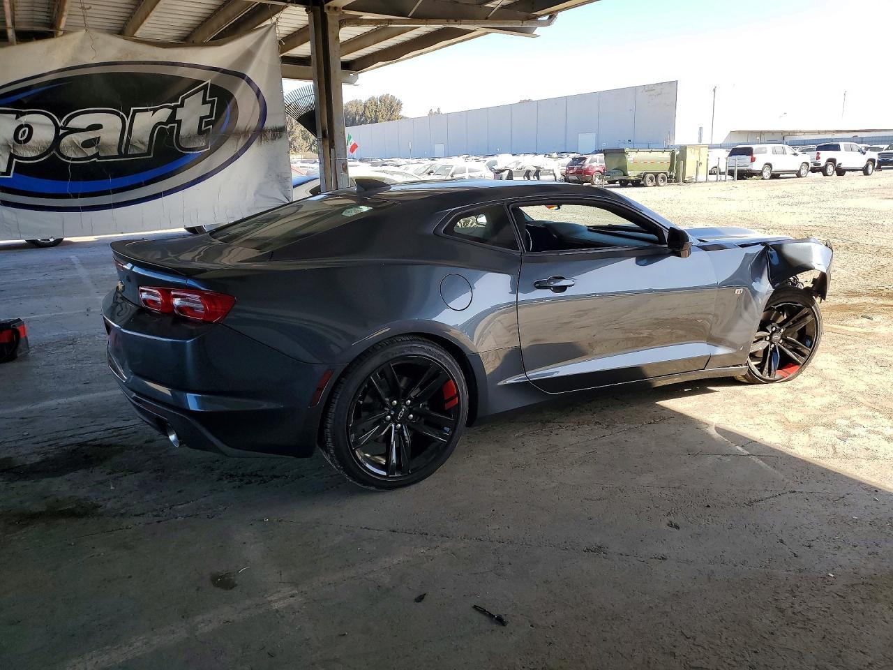 2020 Chevrolet Camaro Ls - zdjęcie 3