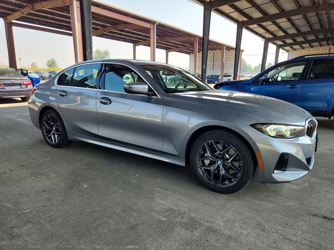 2026 BMW 330Xi - zdjęcie 4