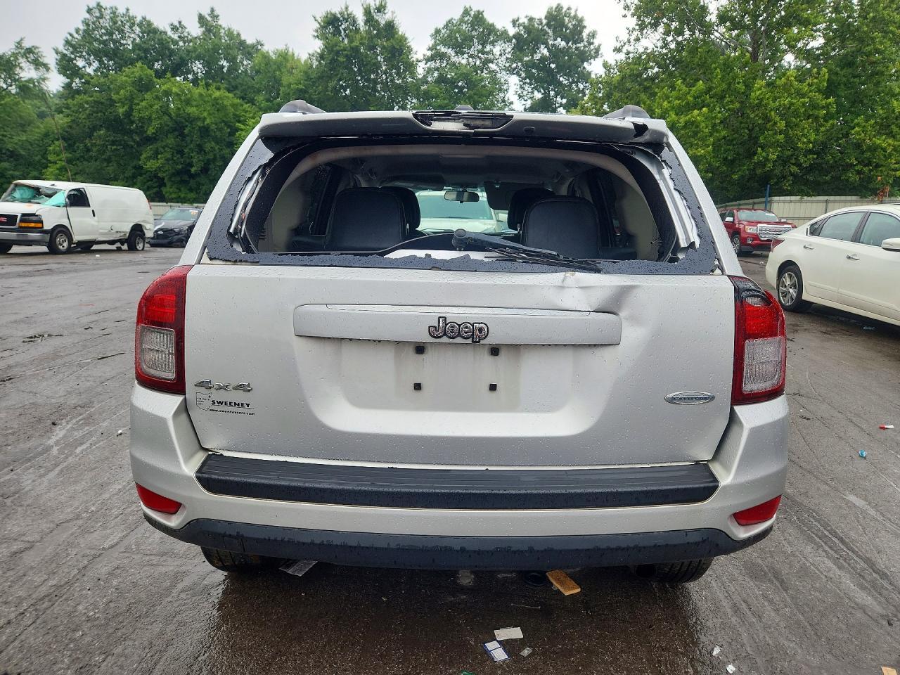 2014 Jeep Compass Latitude - zdjęcie 6