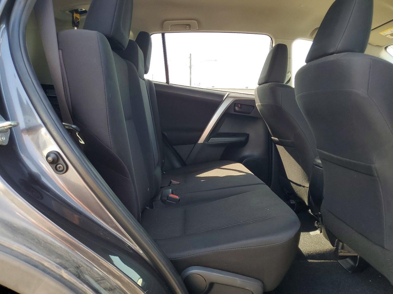 2018 Toyota Rav4 - zdjęcie 11