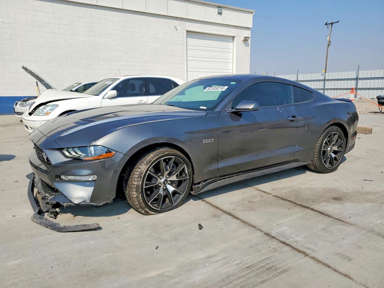 2020 Ford Mustang - zdjęcie główne