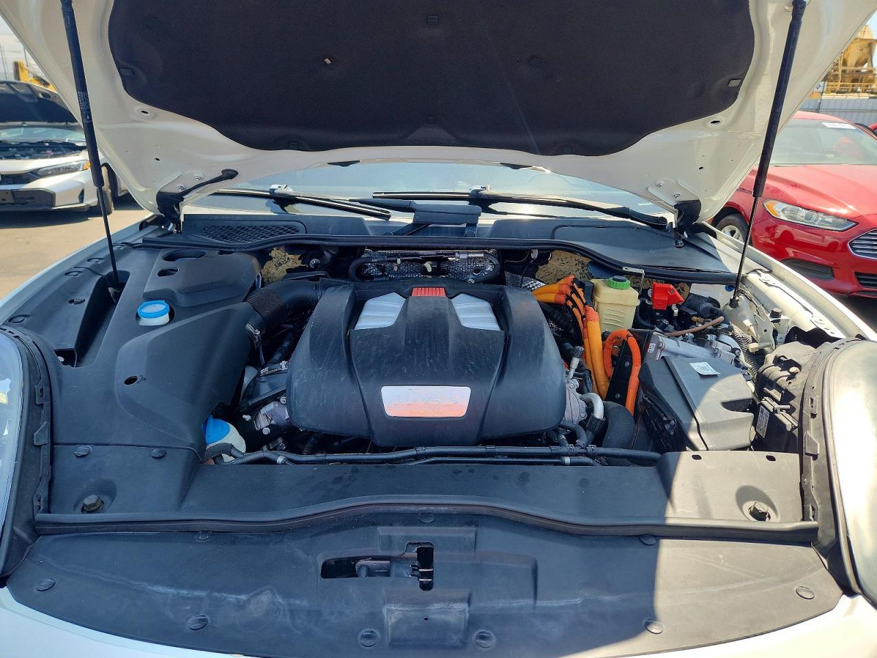 2016 Porsche Cayenne Se Hybrid - zdjęcie 12