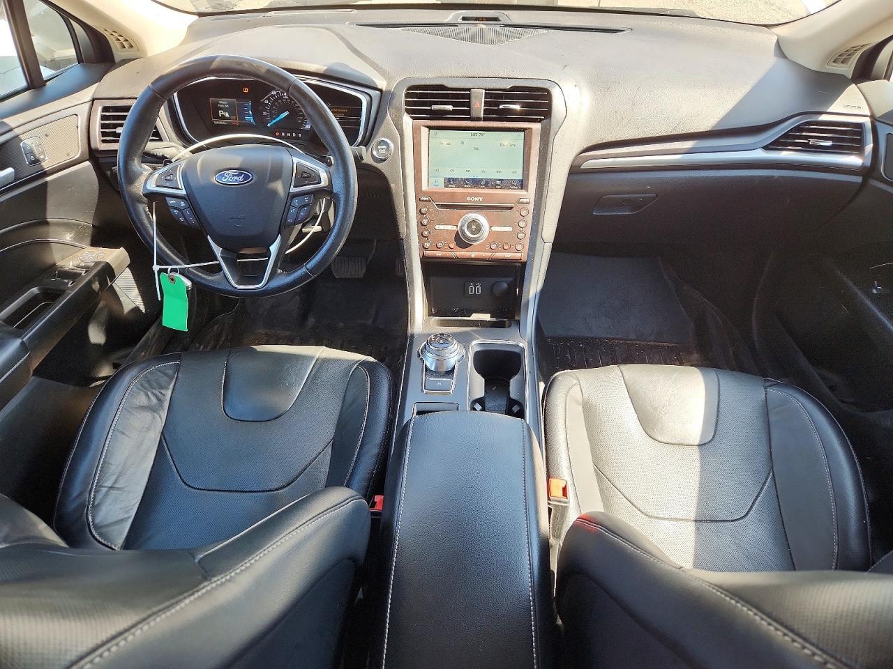 2020 Ford Fusion Titanium - zdjęcie 8