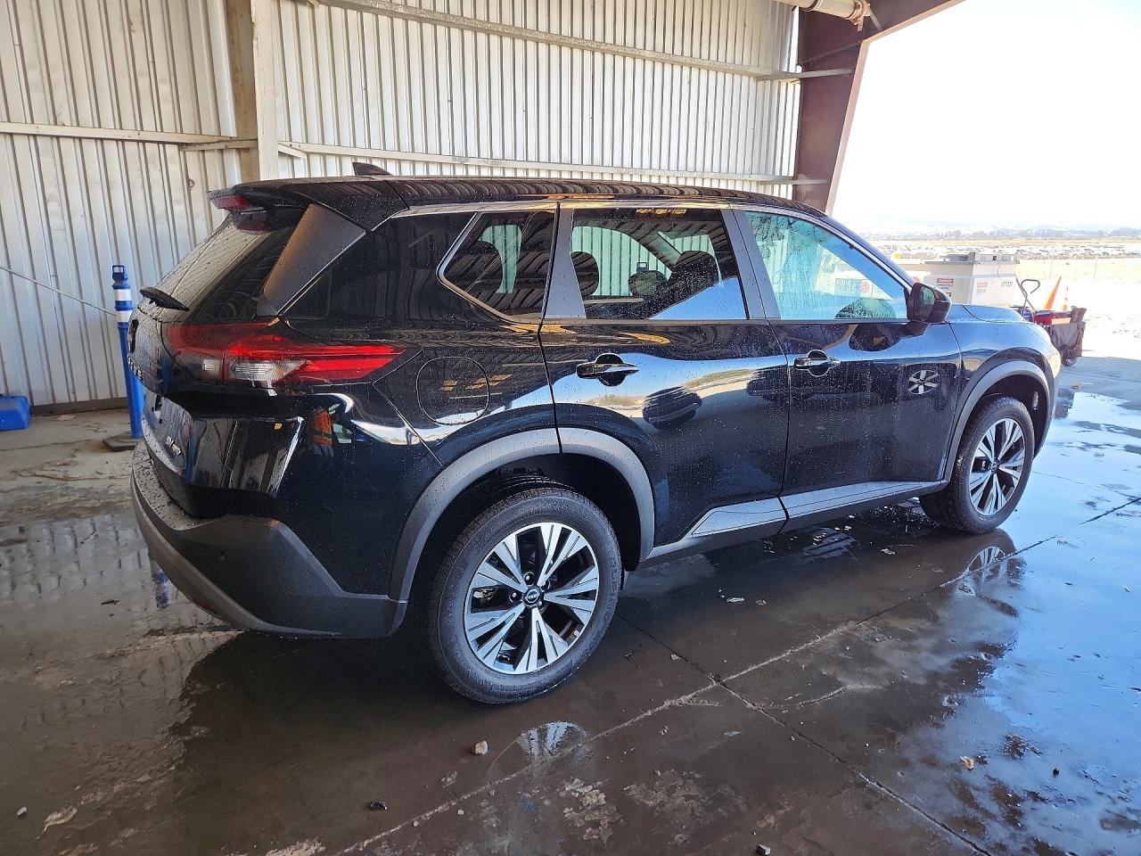 2023 Nissan Rogue Sv - zdjęcie 3