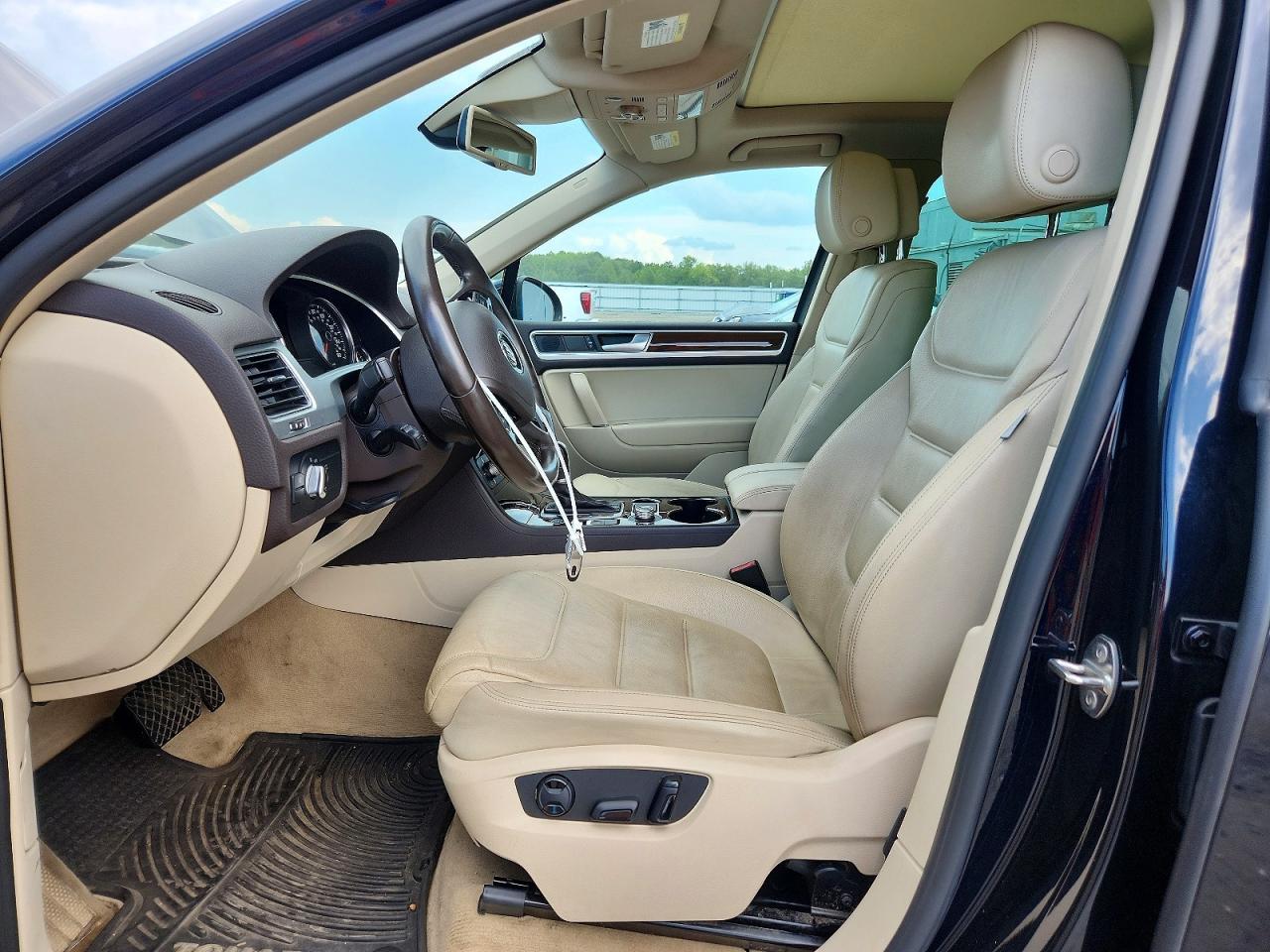 2015 Volkswagen Touareg V6 - zdjęcie 7