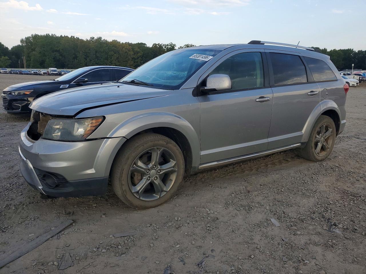 2017 Dodge Journey Crossroad - zdjęcie główne