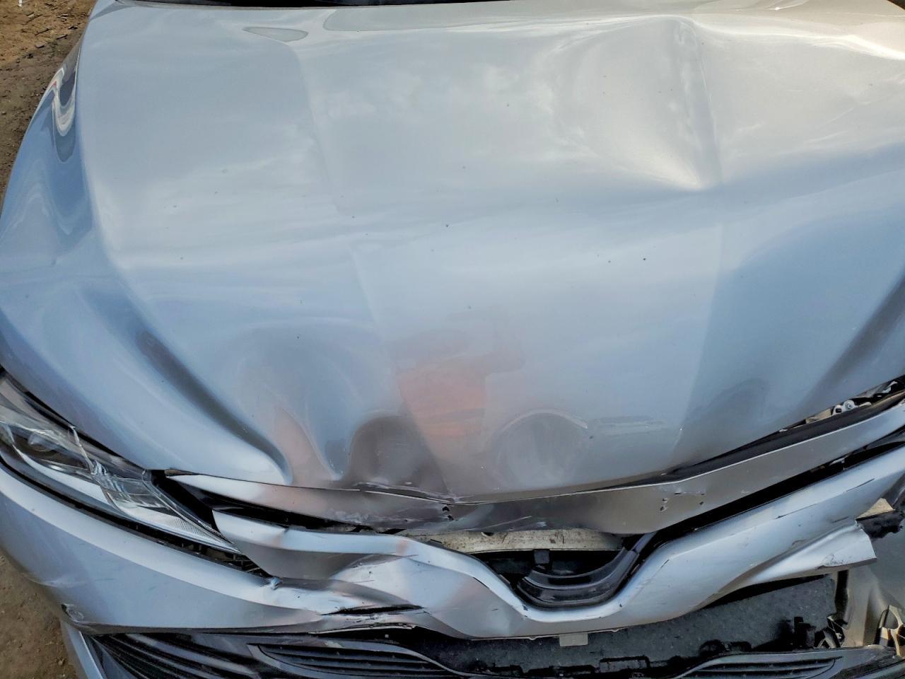 2019 Toyt Camry Le - zdjęcie 11