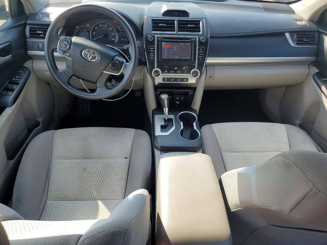 2013 Toyota Camry Le - zdjęcie 8