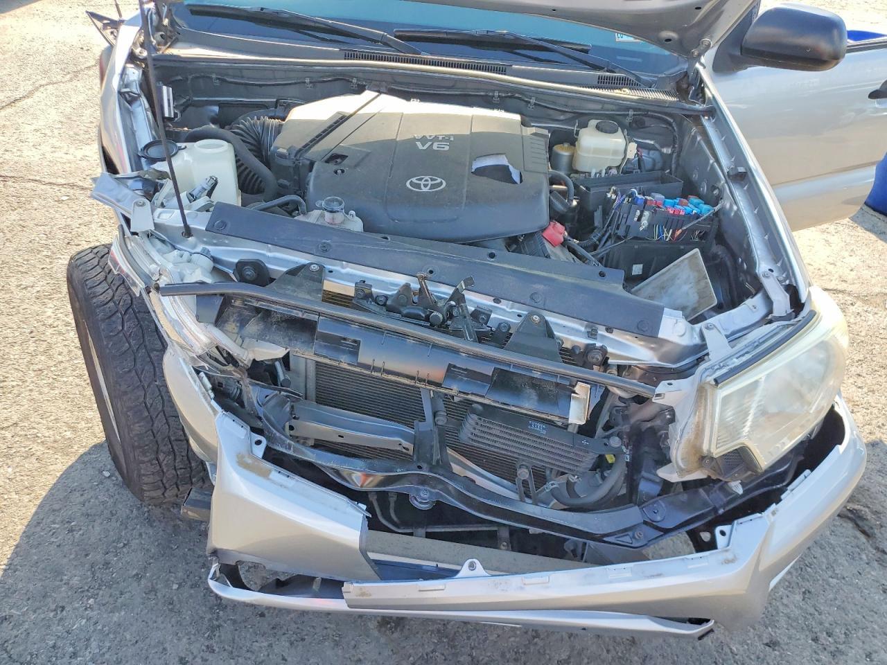 2015 Toyota Tacoma V6 - zdjęcie 11