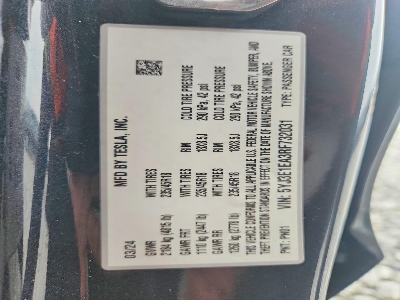 2024 Tesla Model 3 - zdjęcie 13