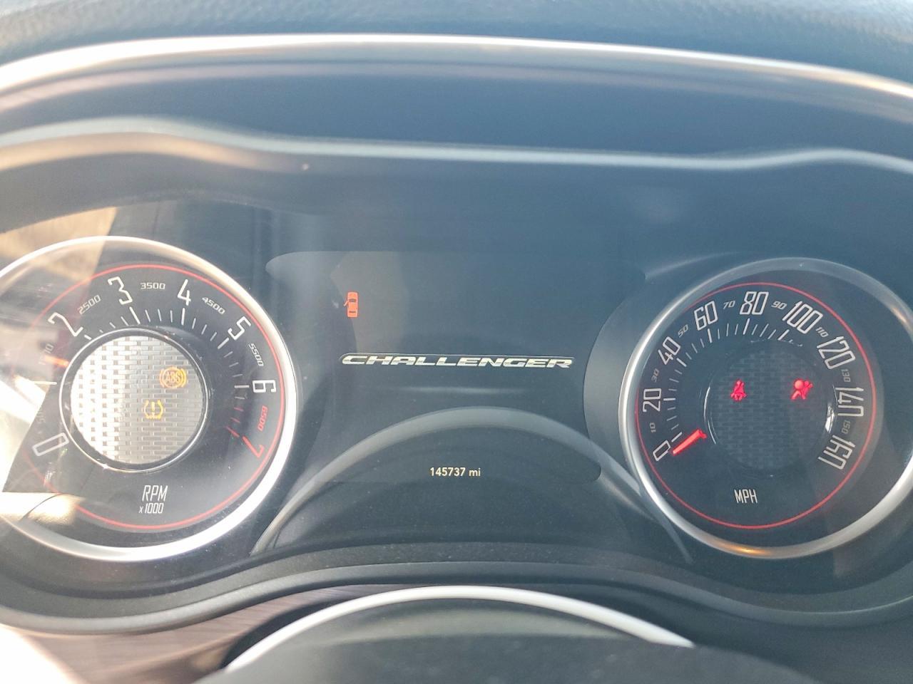 2016 Dodge Challenger Sxt - zdjęcie 9