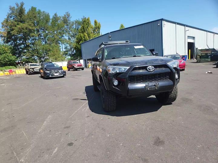 2017 Toyota 4Runner Sr5 - zdjęcie 13