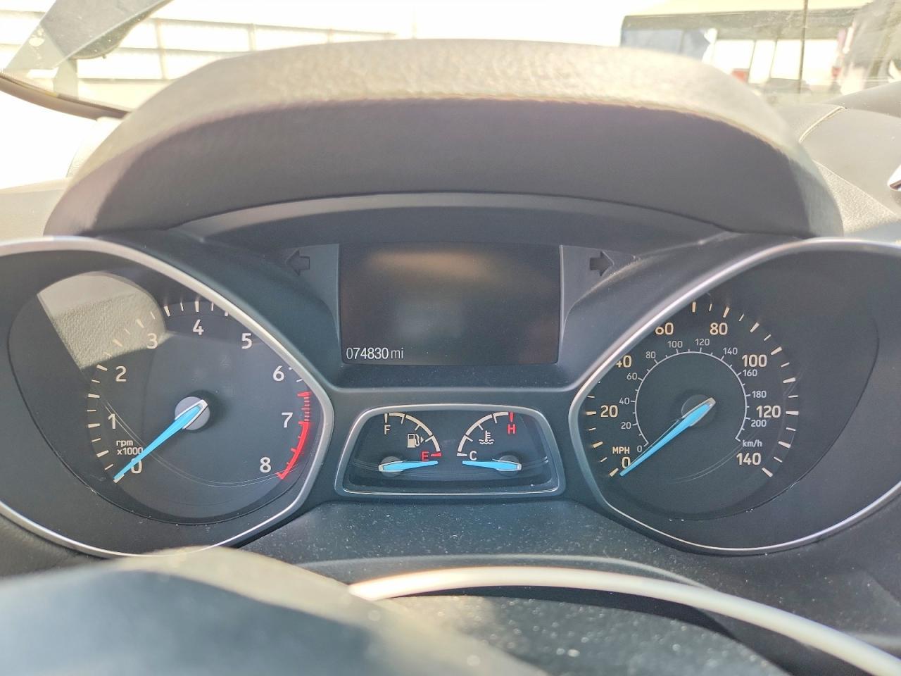 2017 Ford Escape Titanium - zdjęcie 17