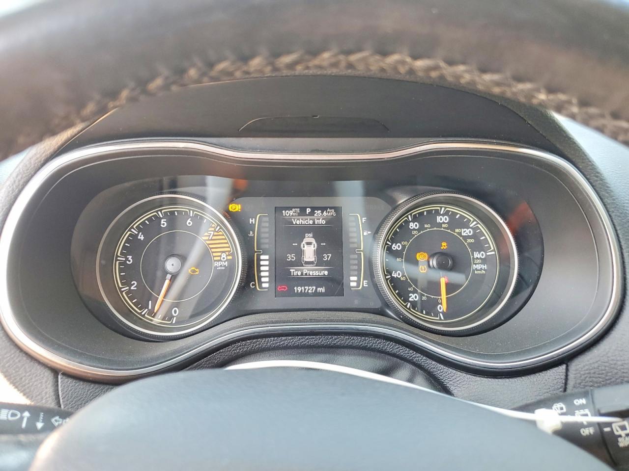 2019 Jeep Cherokee Latitude Plus - zdjęcie 9