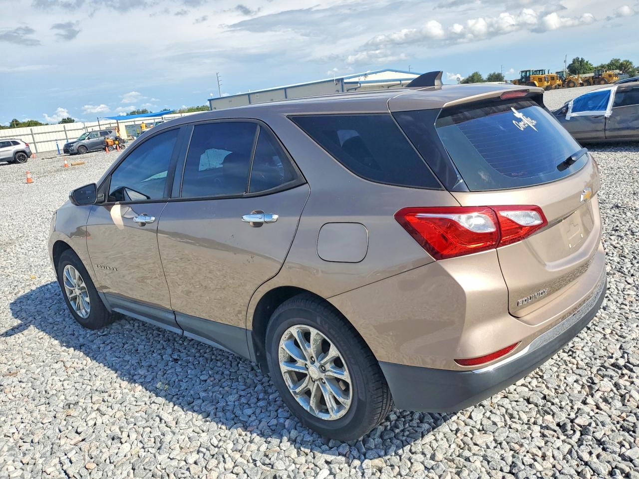 2018 Chevrolet Equinox Ls - zdjęcie 2