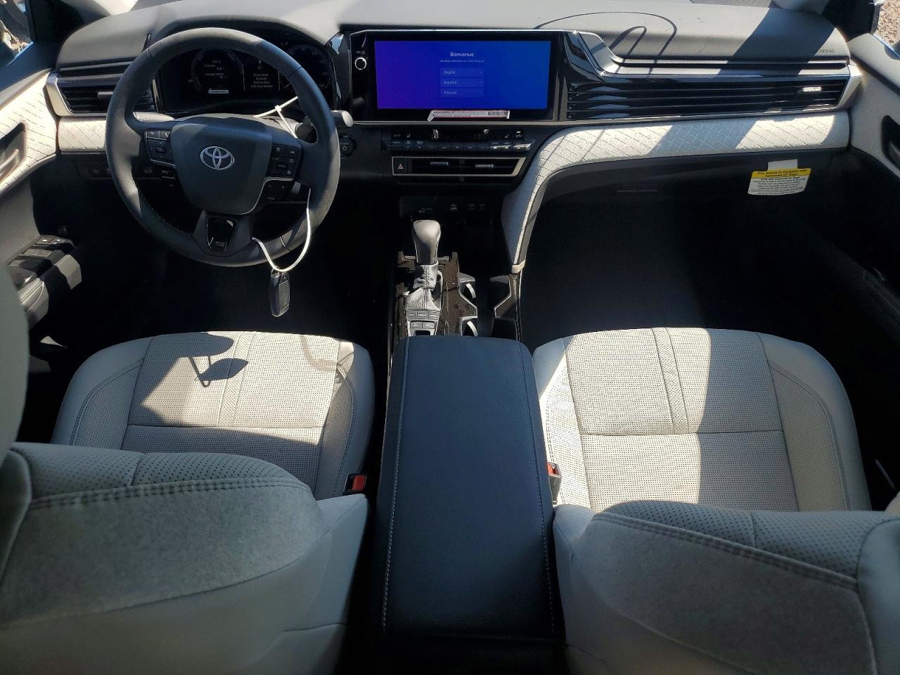 2026 Toyota Camry Xle - zdjęcie 8