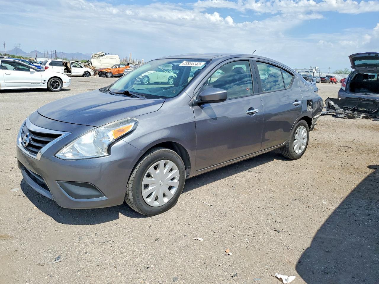 2018 Nissan Versa Sv - zdjęcie główne