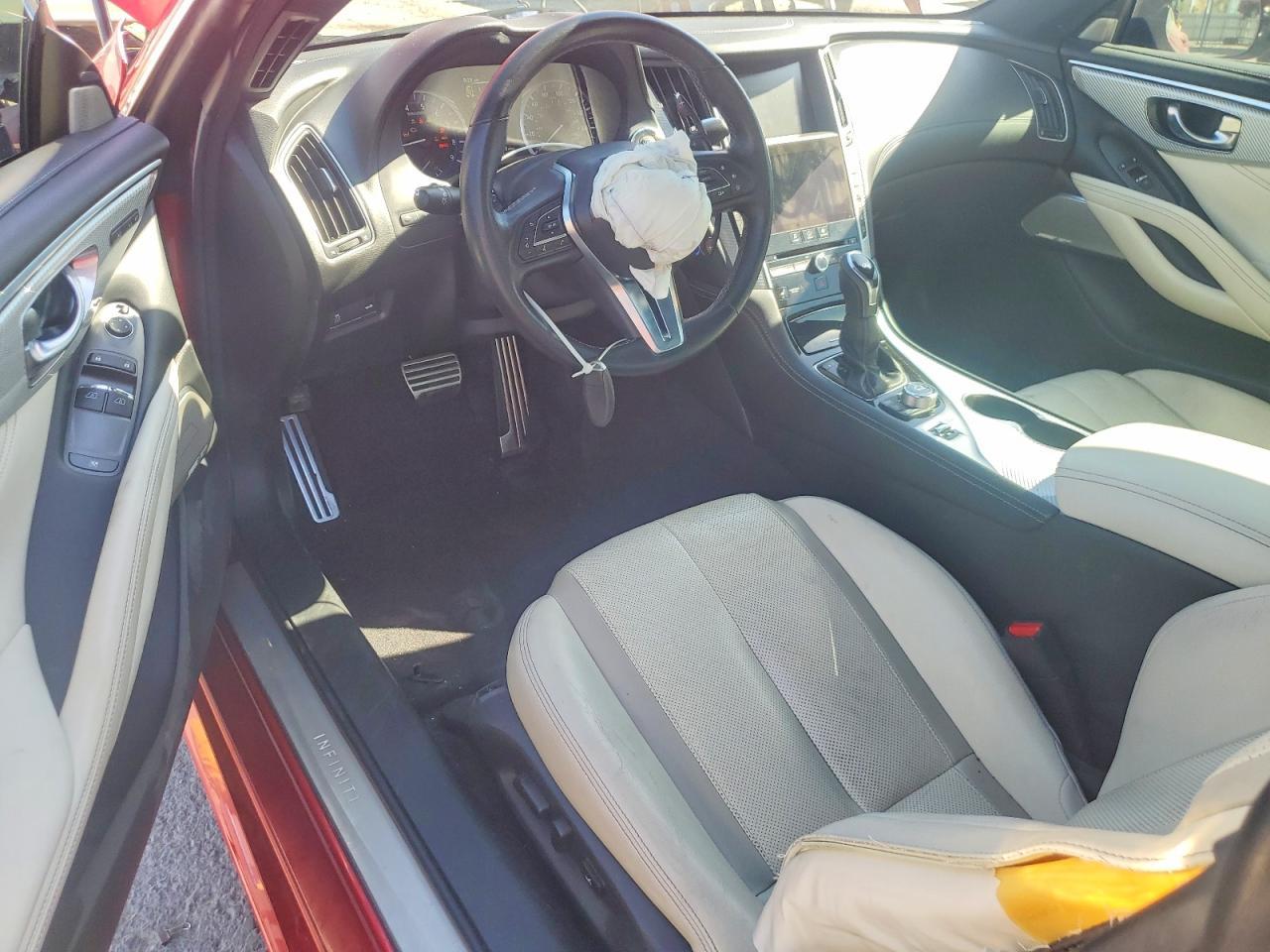 2017 Infiniti Q60 Red Sport 400 - zdjęcie 8