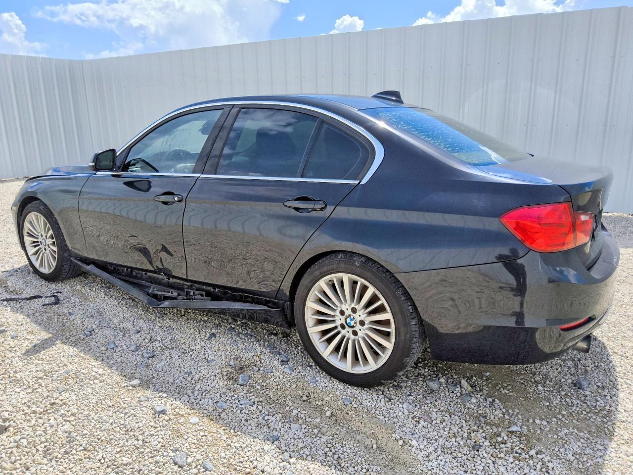 2013 BMW 335 I - zdjęcie 2